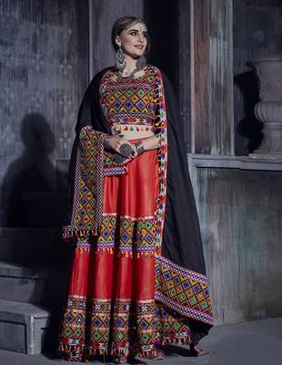 Red and black Gamthi work Navratri Rajwadi indian designer chaniya choli online 3