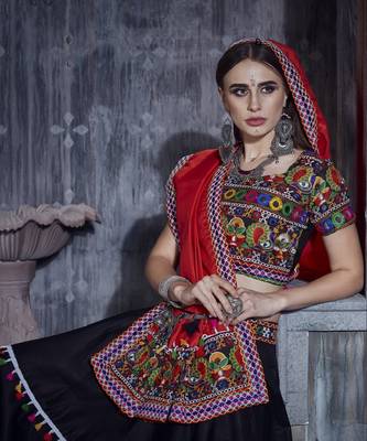 Black and Red Gamthi work Navratri Rajwadi gharga choli with traditional dupatta 5