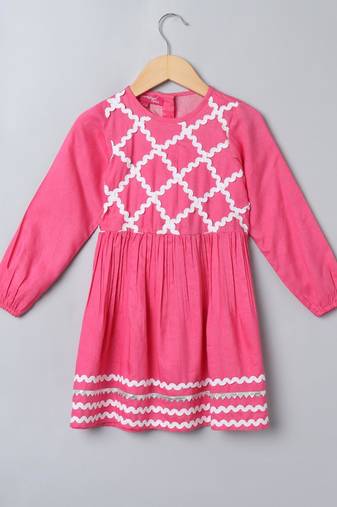 Pink 2 pcs suit for girls in rayon fabric with lacework