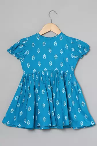 Torquoise-white printed frock in rayon fabric with elasticated sleeves