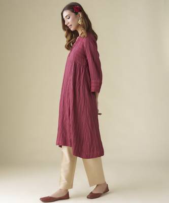 Maroon plain chanderi kurta set with slip 3