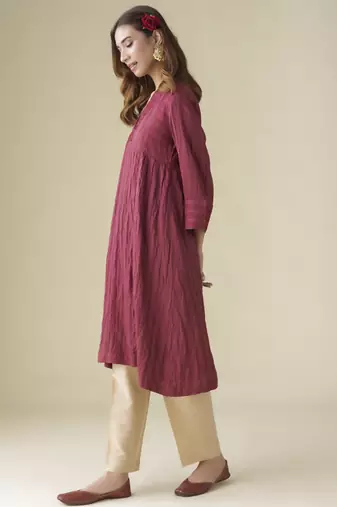 Maroon plain chanderi kurta set with slip