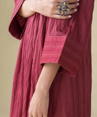 Maroon plain chanderi kurta set with slip 4