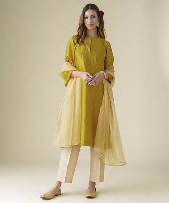 Mustard floral embroidered chanderi kurta set 1