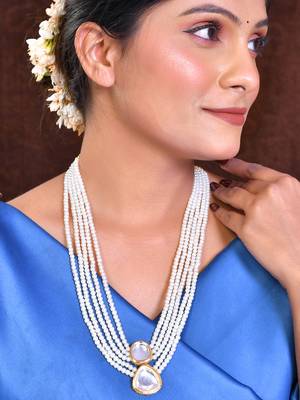 Gold-plated kundan studded beads beaded brass necklace 1