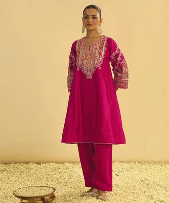Hot pink embroidered chanderi silk kurta set 1