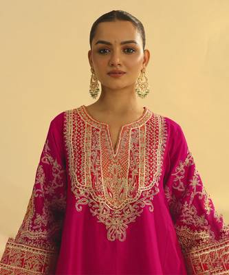 Hot pink embroidered chanderi silk kurta set 2