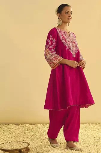 Hot pink embroidered chanderi silk kurta set