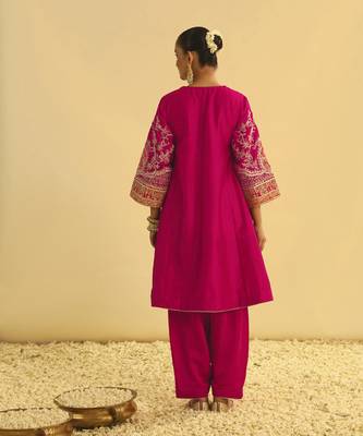 Hot pink embroidered chanderi silk kurta set 5