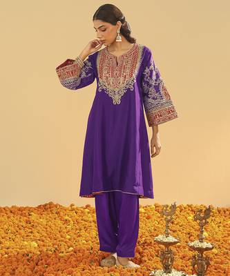 Purple embroidered chanderi silk kurta set 2