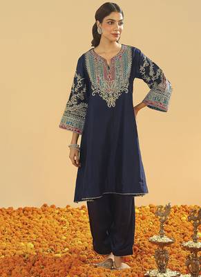 Blue embroidered chanderi silk kurta set 1