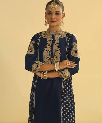 Blue embroidered chanderi silk kurta paired with dhoti 4