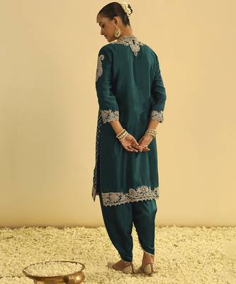 Emerald embroidered chanderi silk kurta paired with dhoti 2