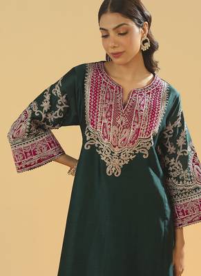 Emerald embroidered chanderi silk kurta set 4