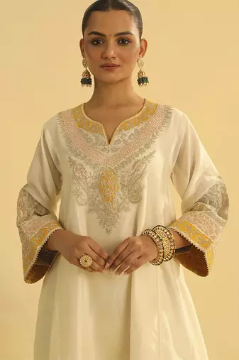 Ivory embroidered chanderi silk kurta set