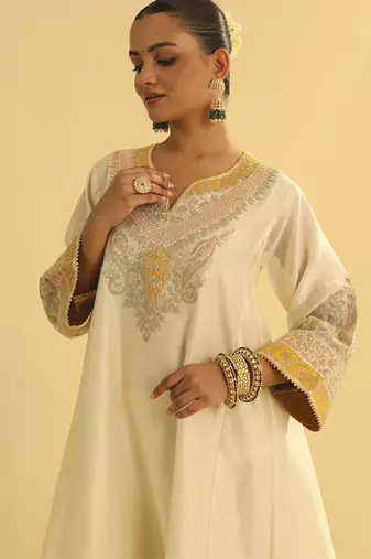 Ivory embroidered chanderi silk kurta set