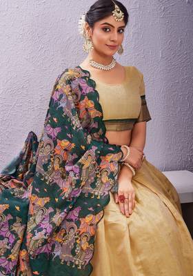 Elegant Cream-Coloured Cotton Silk Lehenga Set with Kalamkari Print & Cut Work Dupatta 5