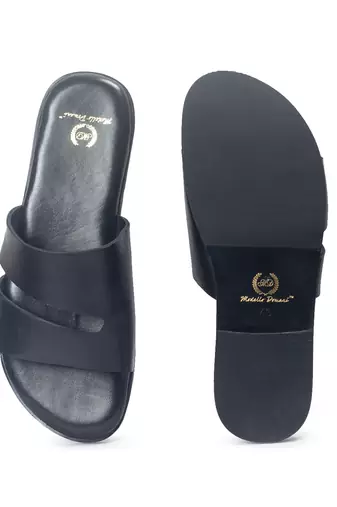 Black solid leather flat