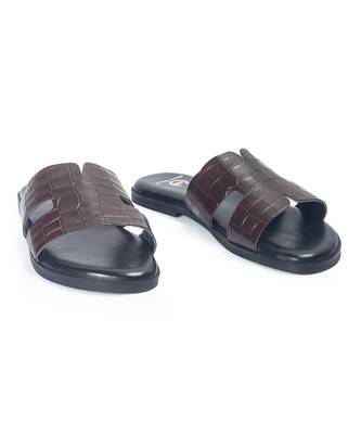 Brown solid leather flat 4