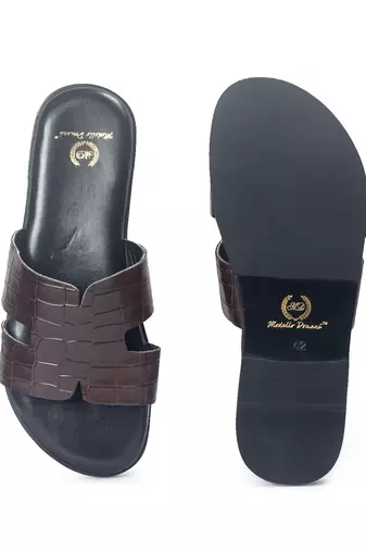 Brown solid leather flat