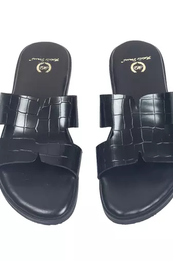 Black solid leather flat