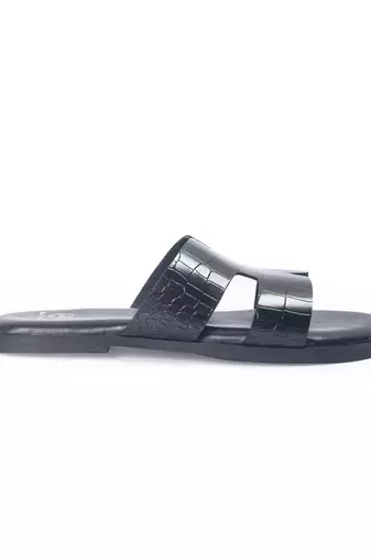 Black solid leather flat