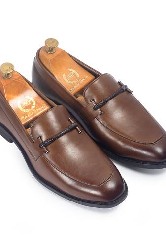 Tan solid synthetic leather men shoes
