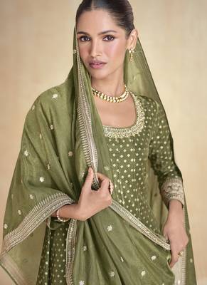 Mahendi viscose jacquard embroidered anarkali suit 2