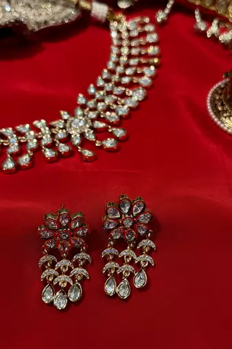 Gold kundan
