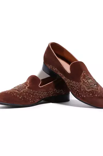 Brown woven velvet shoes