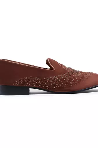 Brown woven velvet shoes