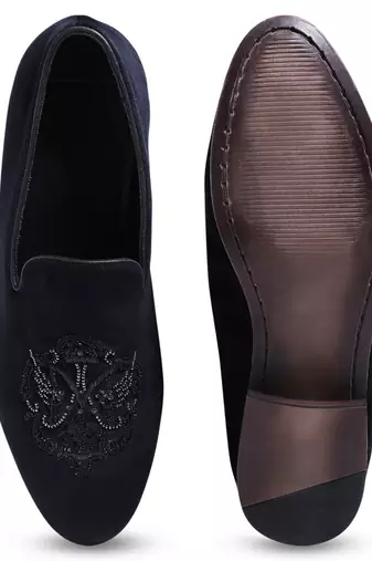 Black woven velvet shoes