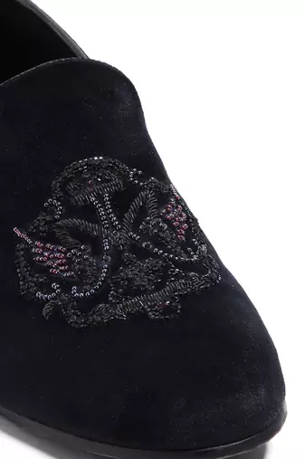 Black woven velvet shoes