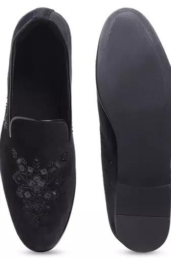 Black woven velvet shoes