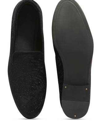 Black woven velvet shoes 1