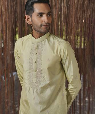 Green plain silk kurta & dhoti with stole 2