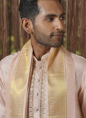 Pink plain silk kurta & dhoti with stole 3