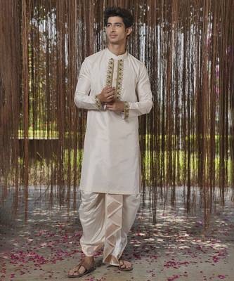 Beige plain silk kurta & dhoti with stole 5