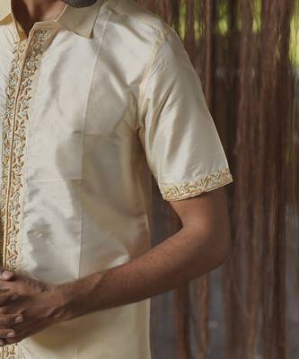 Beige plain silk kurta & dhoti with stole 4