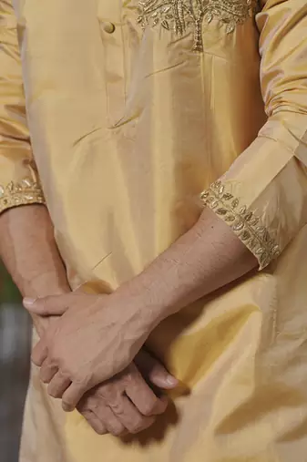 Gold plain silk kurta & dhoti with stole