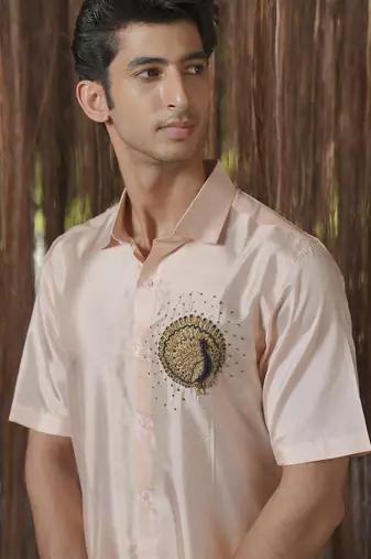 Pink plain silk kurta & dhoti with stole