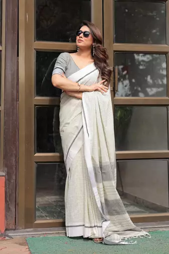 Saras bengal traditional check saree with blouse