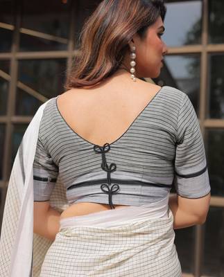 Saras bengal traditional check saree with blouse 5