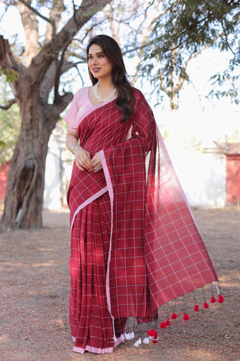 Raat ki rani red checks saree with blouse