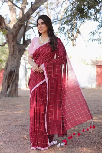 Raat ki rani red checks saree with blouse