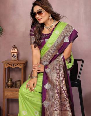 Parrot handloom kalamkari silk blend saree with zari woven work 3