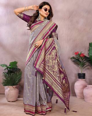 Purple handloom kalamkari silk blend saree with zari woven work 2