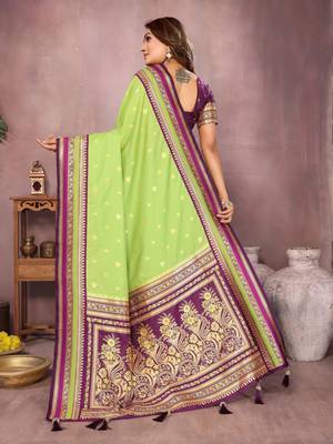 Parrot handloom kalamkari silk blend saree with zari woven work 4