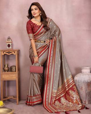 Grey handloom kalamkari silk blend saree with zari woven work 2