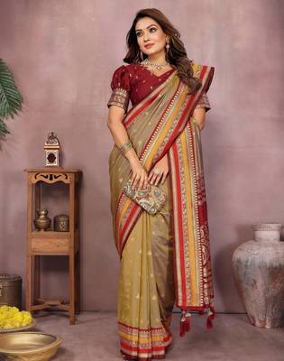 Gold handloom kalamkari silk blend saree with zari woven work 2